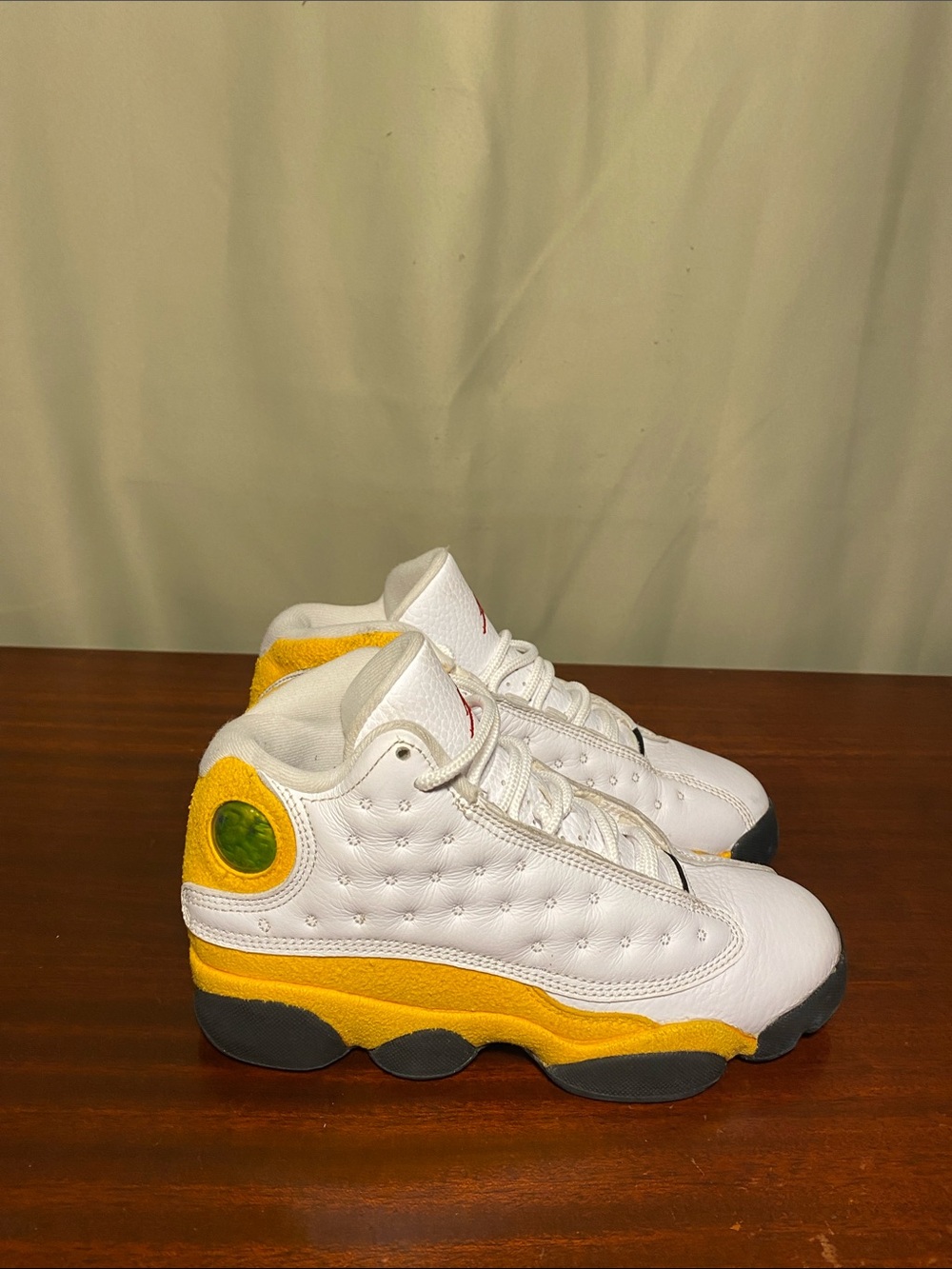 Nike Air Jordan 13 Retro GS Del Sol Yellow /White Leather size 3.5Y